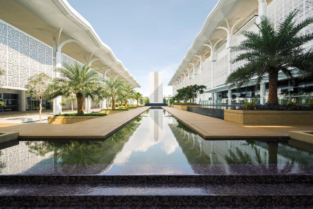 Movenpick Hotel & Convention Centre Klia Sepang Exterior foto